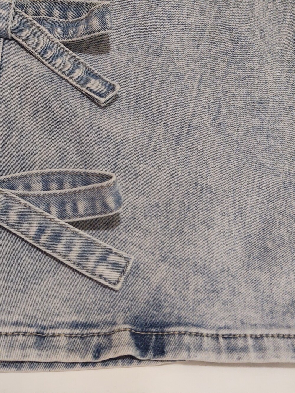 Disclosure Light Wash Cargo Jeans with Side Bow Details 20W - Picture 10 of 11